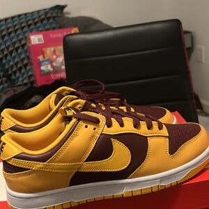 Nike Men's Vibrant Yellow and Deep Maroon Sneakers